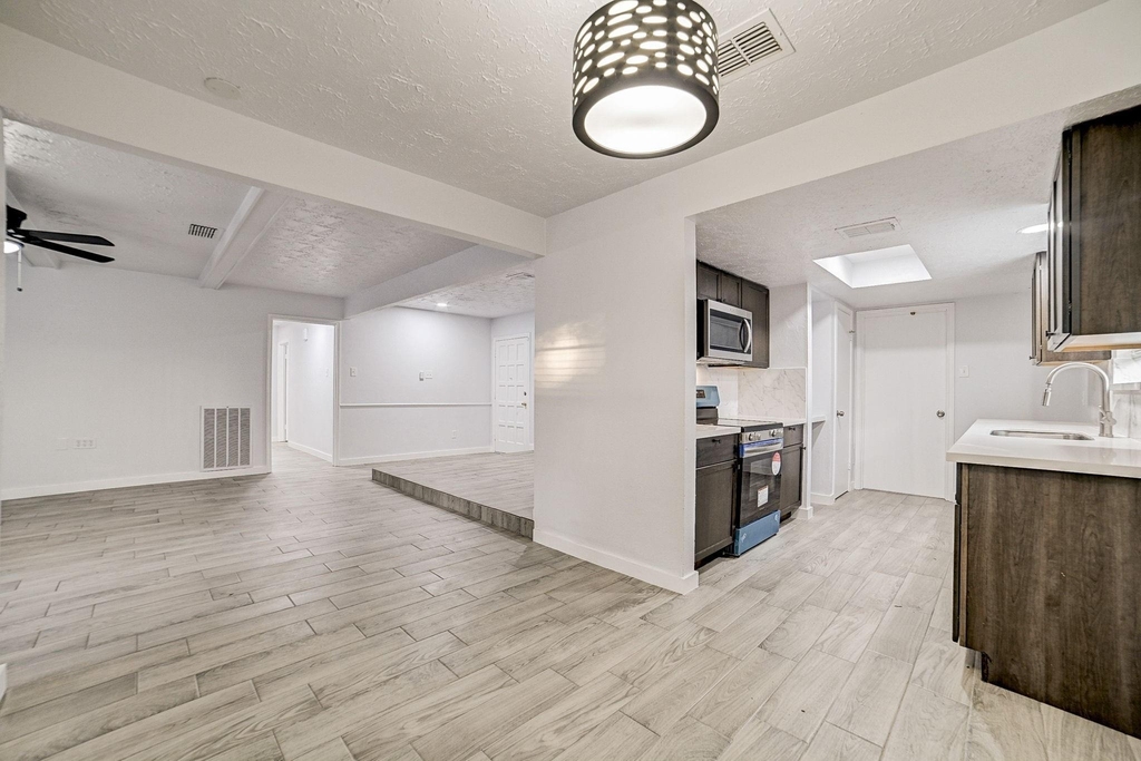 3918 Cypressdale Drive - Photo 16