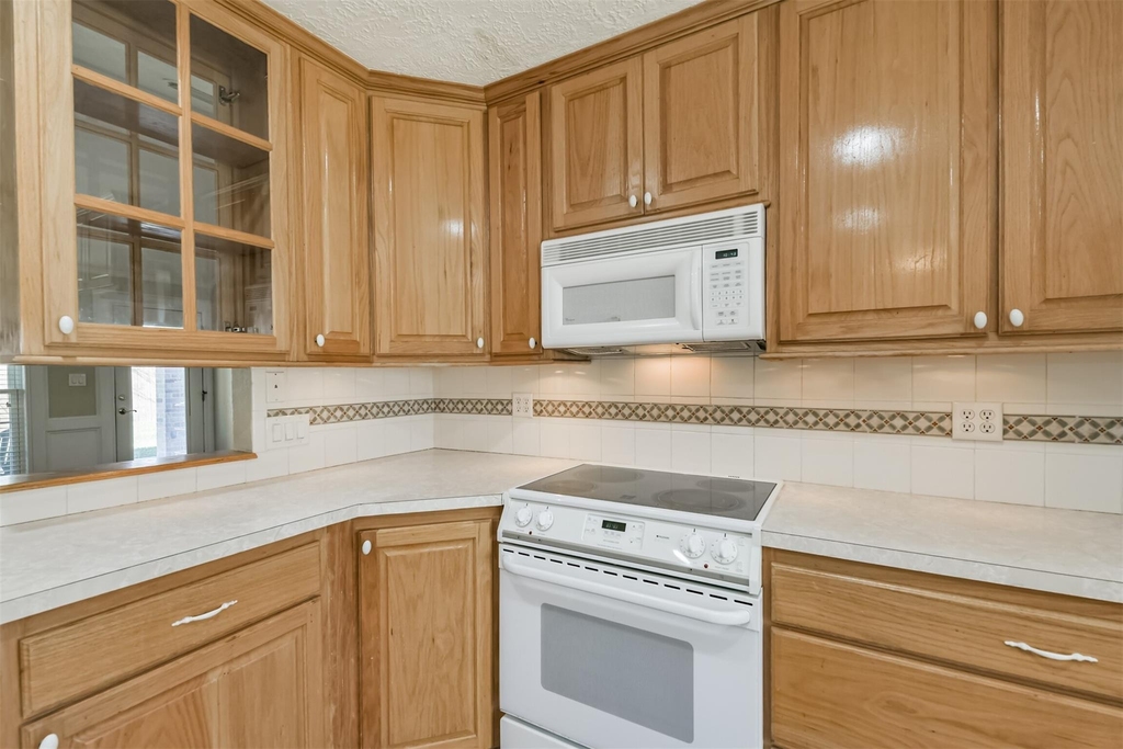 23227 Briarcreek Boulevard - Photo 10