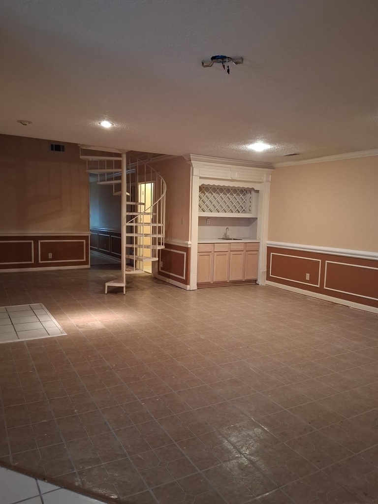 12323 W Bellfort Street - Photo 9