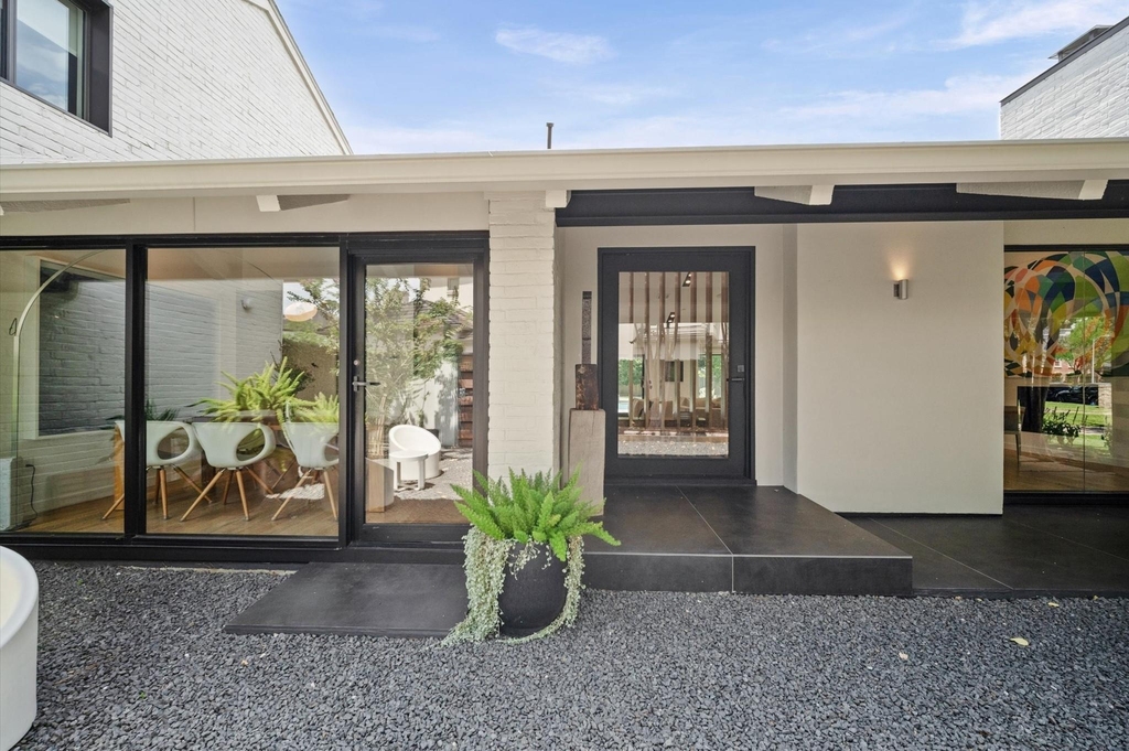 10 Inwood Oaks Drive - Photo 4