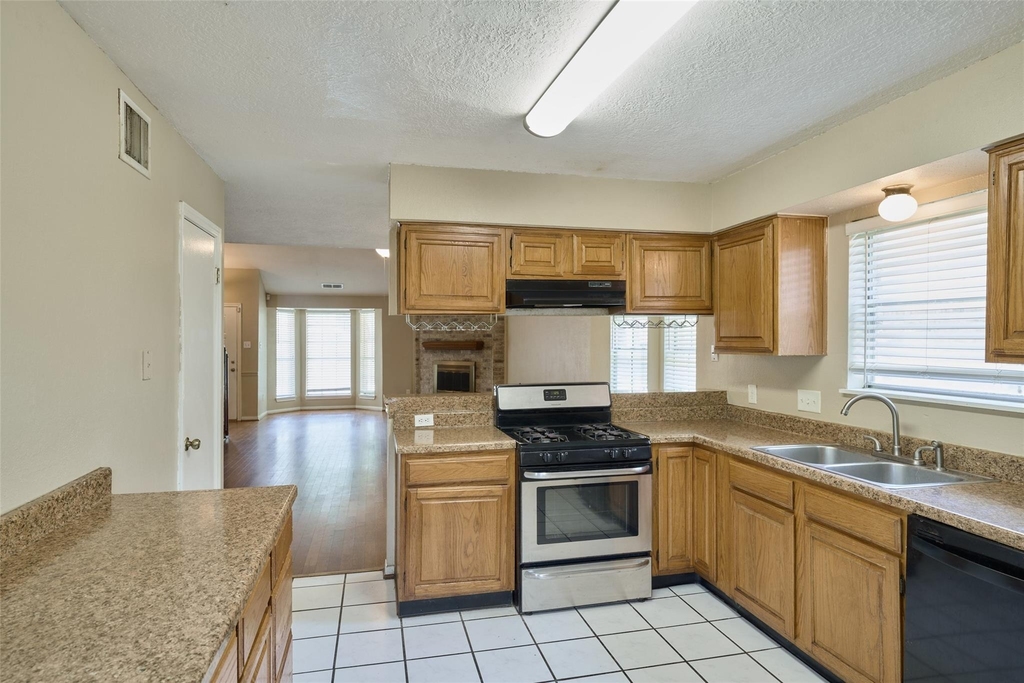 23311 Grand Rapids Lane - Photo 12