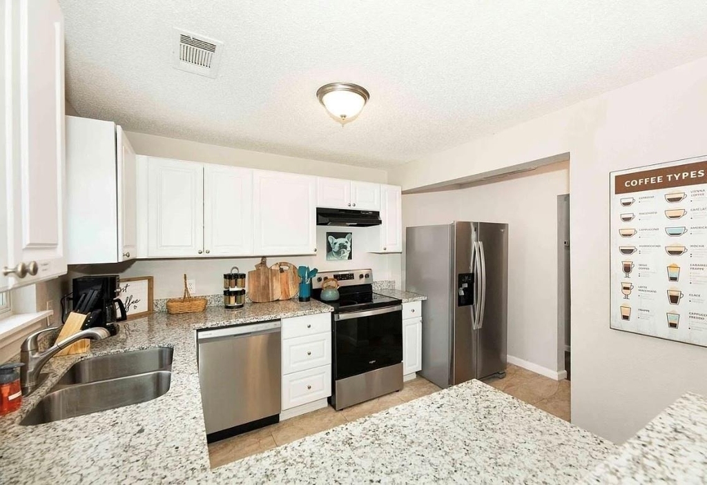 1407 E 35th Street - Photo 8