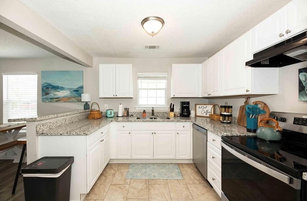1407 E 35th Street - Photo 14