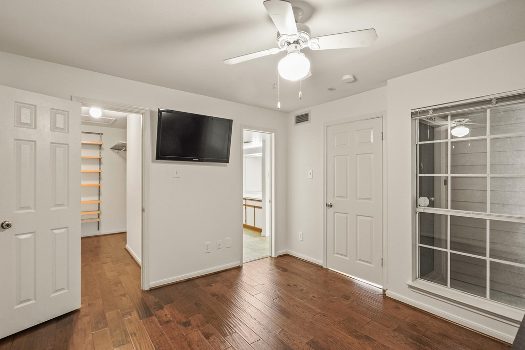 3231 Allen Parkway - Photo 8