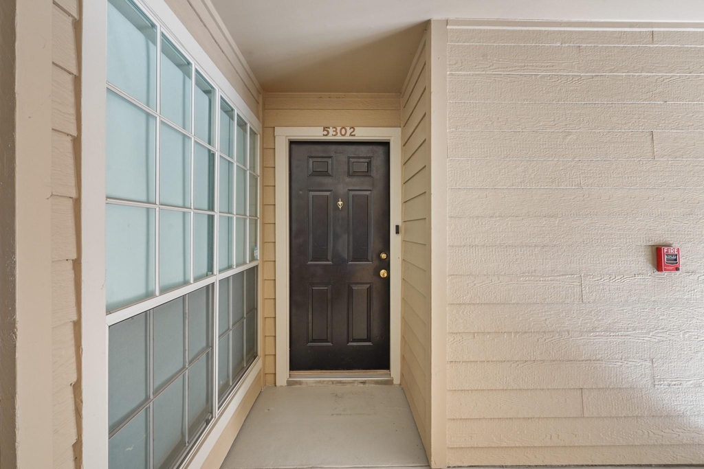 3231 Allen Parkway - Photo 1