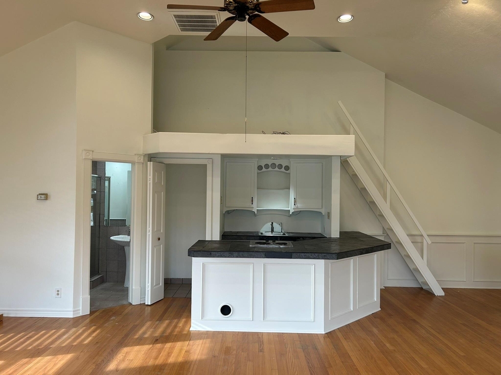 6016 Center Street - Photo 8
