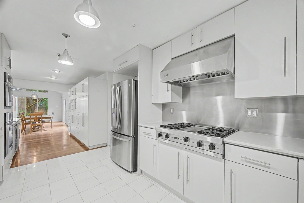 2723 Nottingham Street - Photo 17