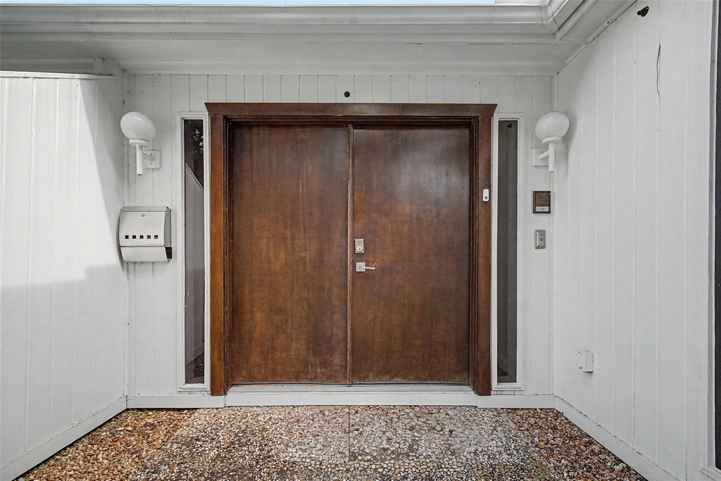 2723 Nottingham Street - Photo 1