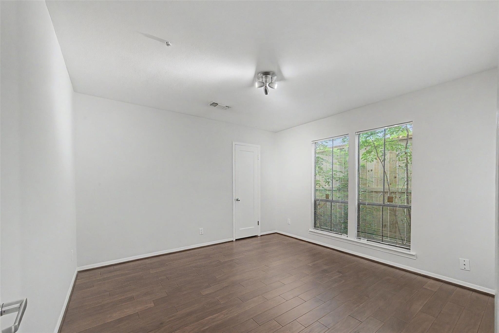 2723 Nottingham Street - Photo 32