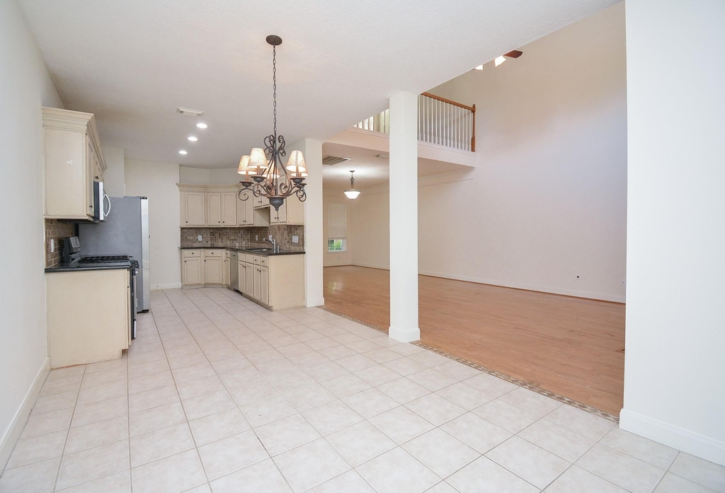 16407 N Eldridge Parkway - Photo 12