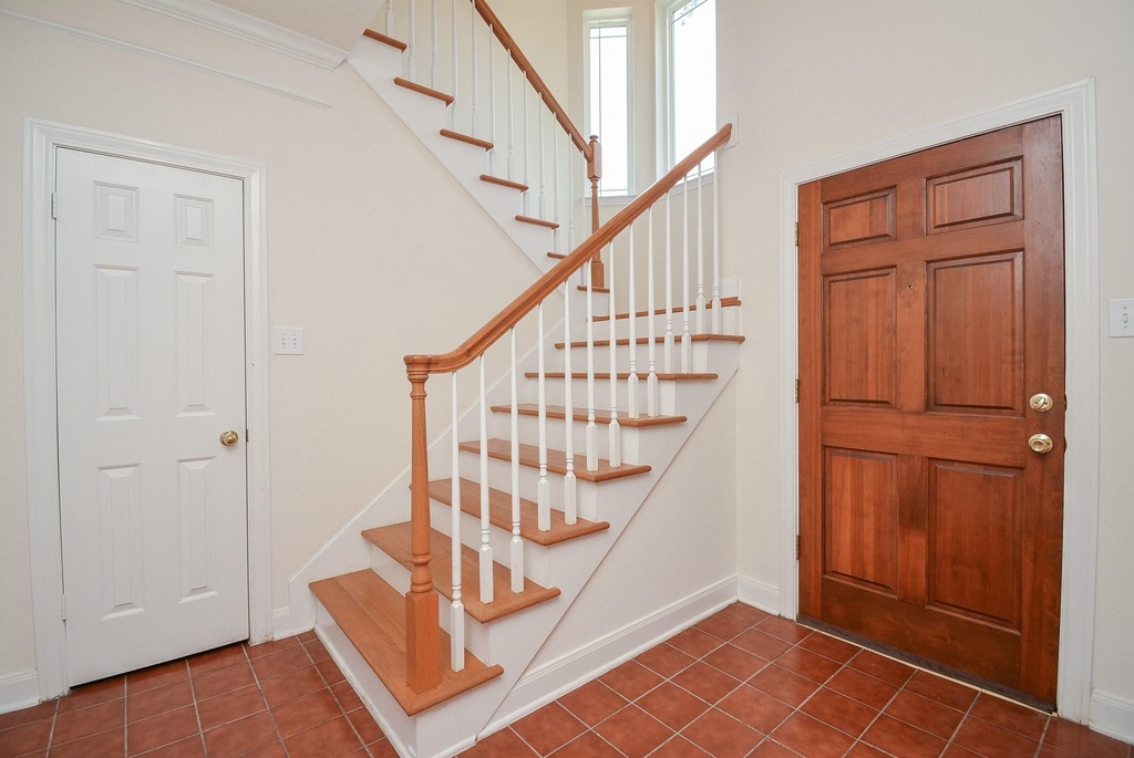 16407 N Eldridge Parkway - Photo 3