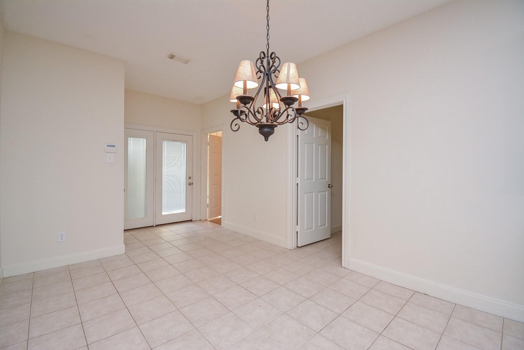 16407 N Eldridge Parkway - Photo 10