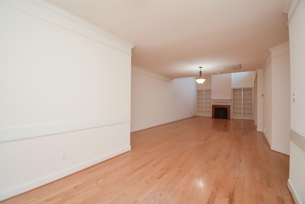16407 N Eldridge Parkway - Photo 5