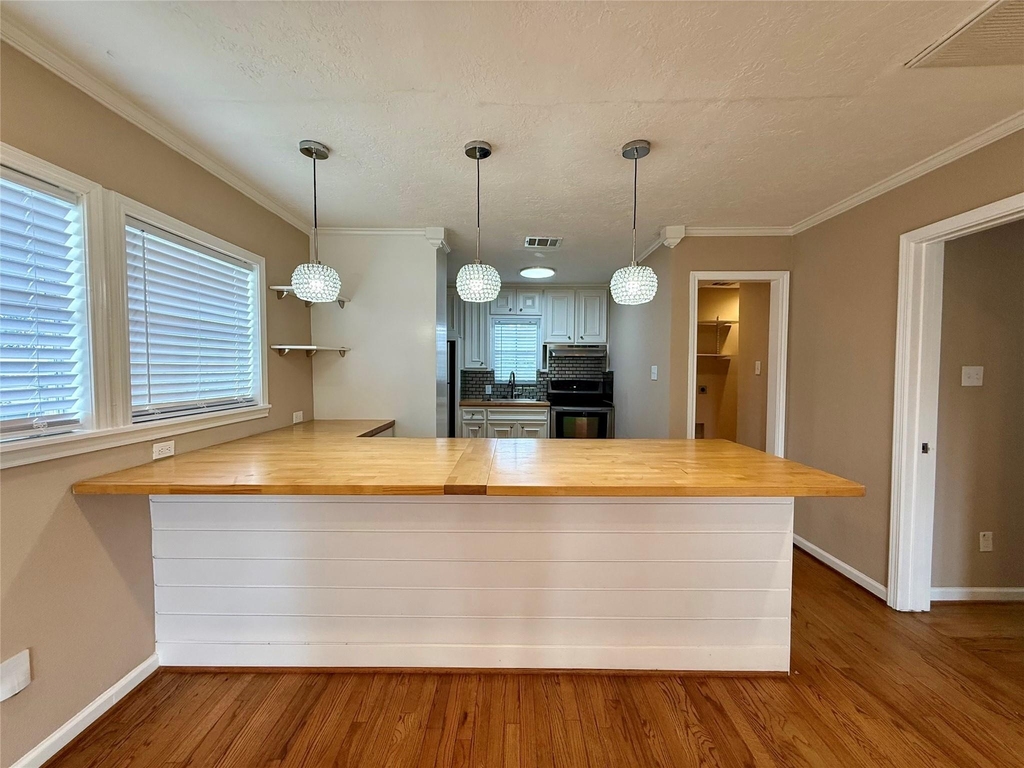 2519 Paul Quinn Street - Photo 4