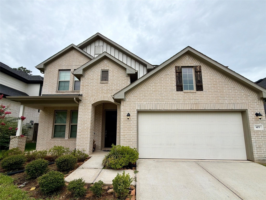 415 Northern Pike Drive - Photo 0