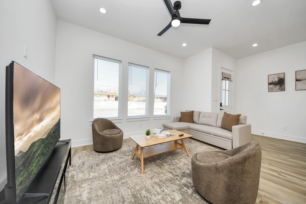 3909 Maggie Street - Photo 8