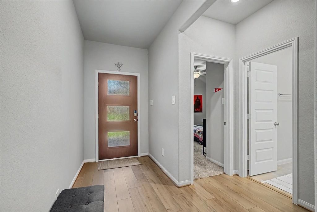 10842 Cliffs View Drive - Photo 4