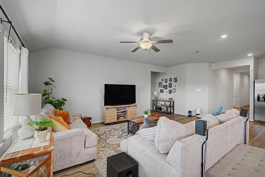 10842 Cliffs View Drive - Photo 7