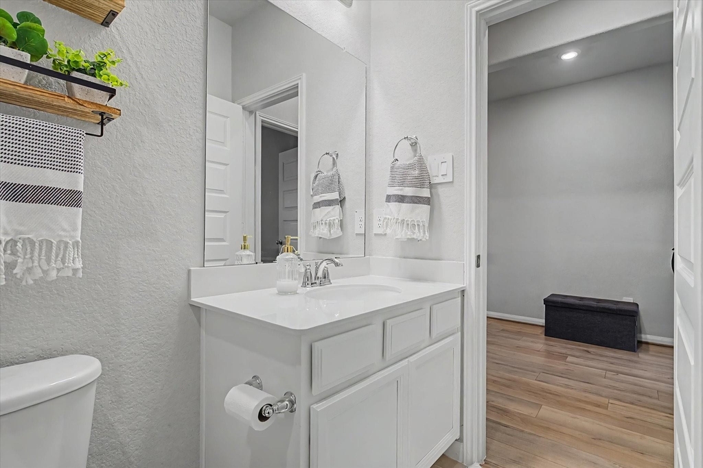 10842 Cliffs View Drive - Photo 32
