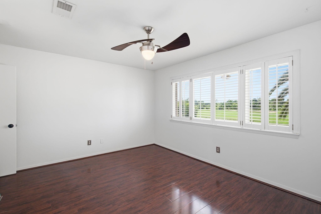 2810 Lake View Drive - Photo 32