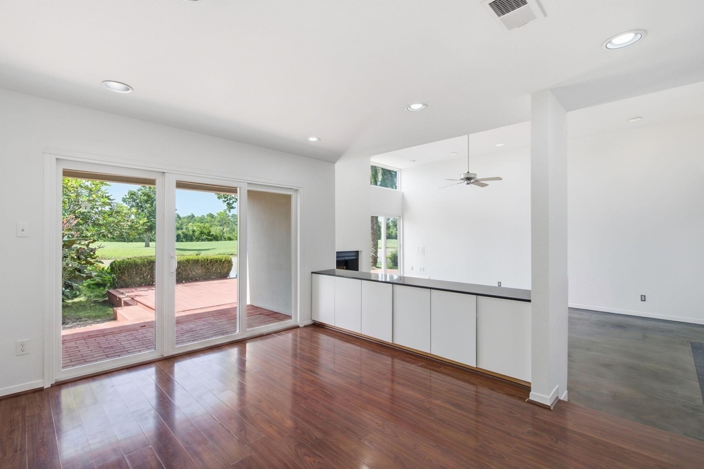 2810 Lake View Drive - Photo 21