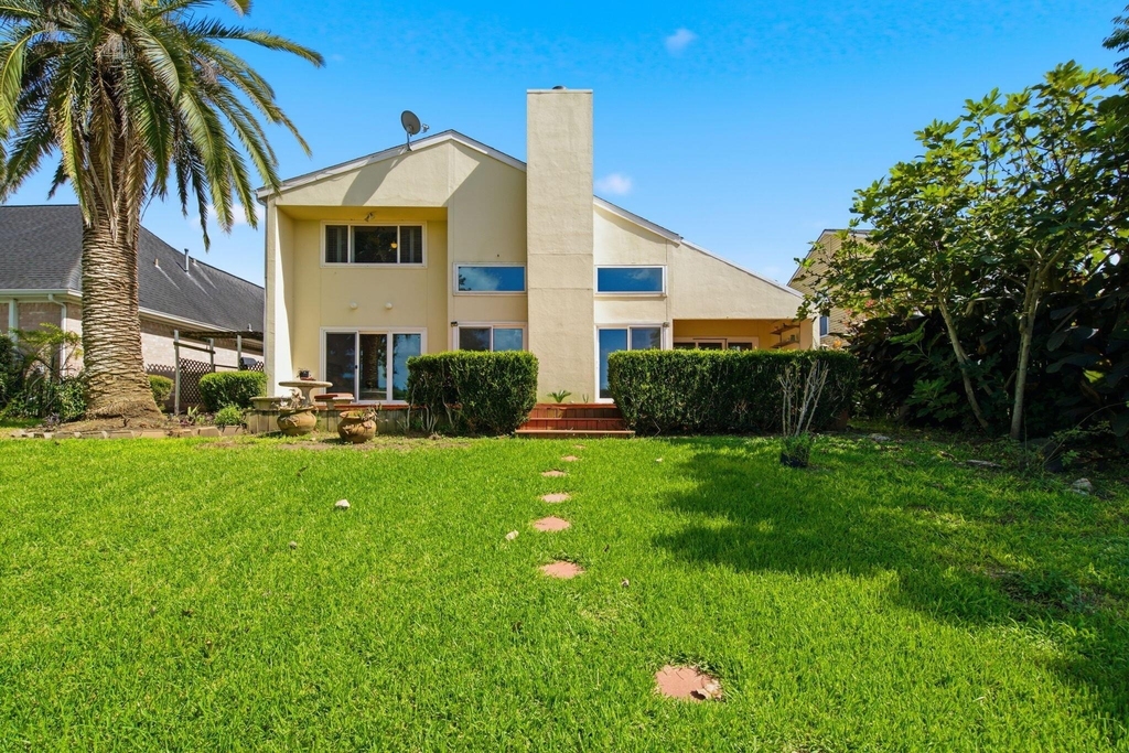 2810 Lake View Drive - Photo 11