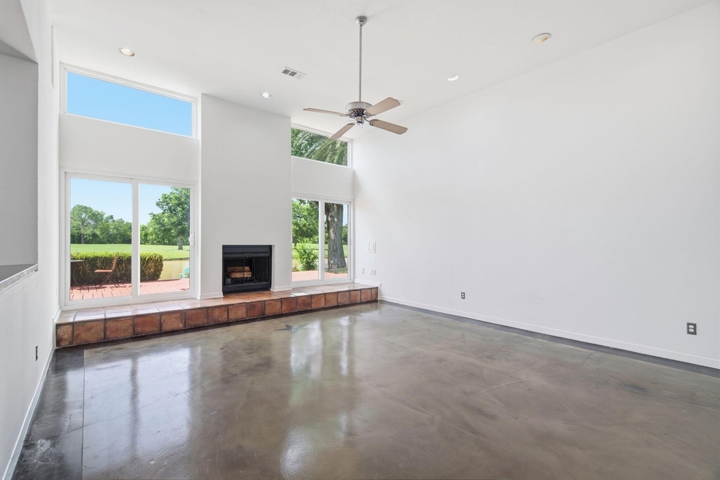 2810 Lake View Drive - Photo 22