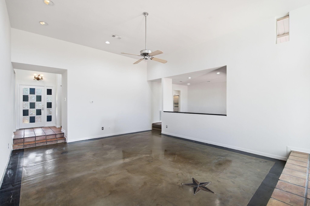 2810 Lake View Drive - Photo 25