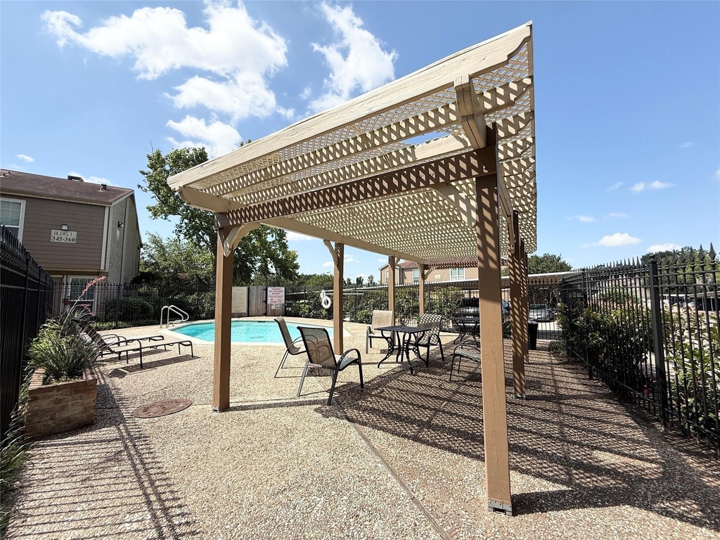 1860 White Oak Drive - Photo 4