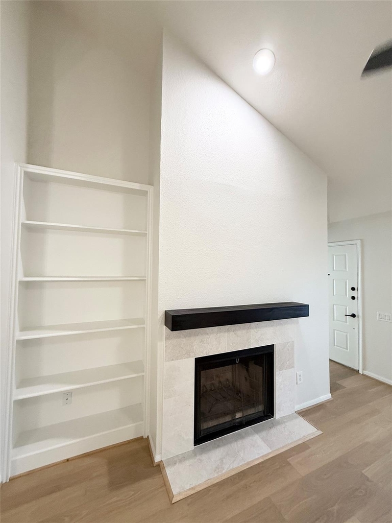 1860 White Oak Drive - Photo 8