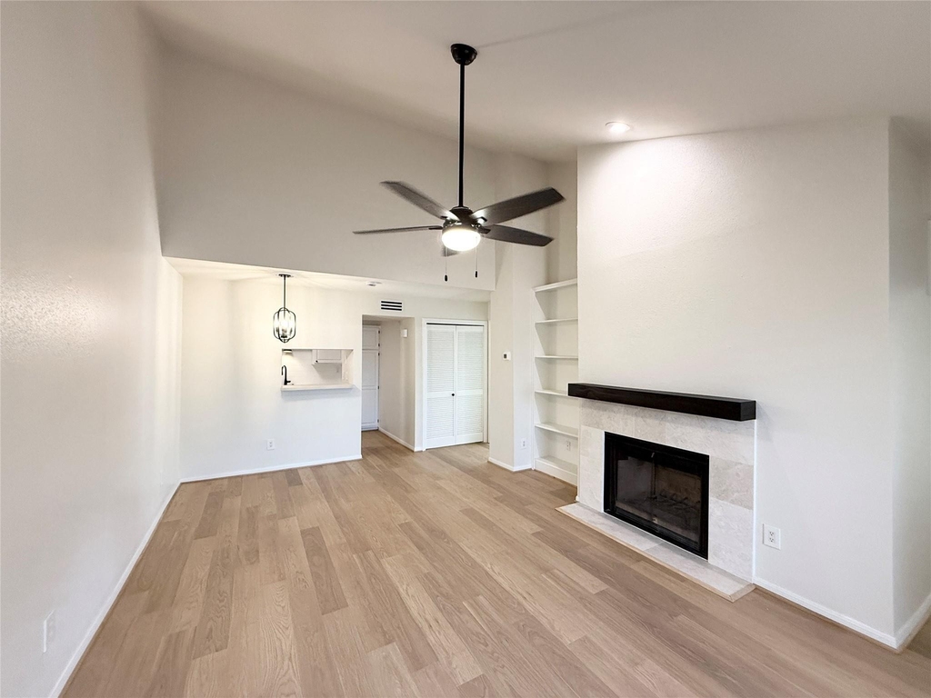 1860 White Oak Drive - Photo 3