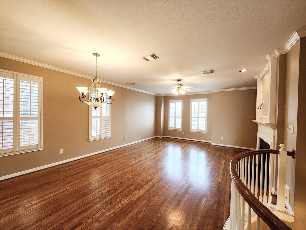 2637 W Dallas Street - Photo 0