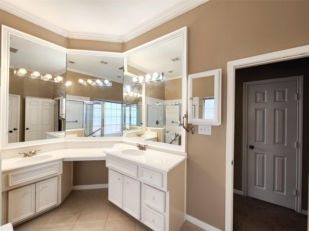 2637 W Dallas Street - Photo 13