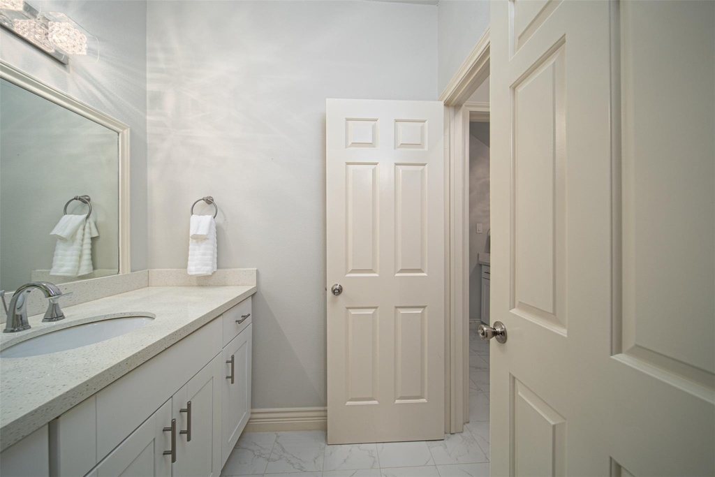 27 W Shaker Court - Photo 22