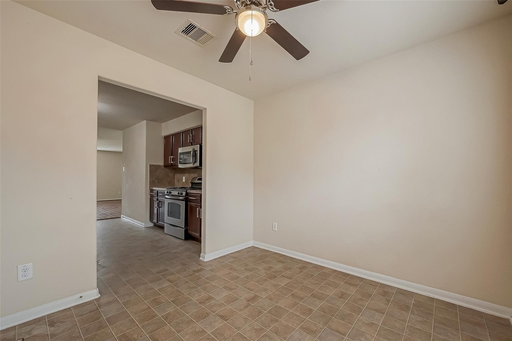13510 Dahlia Green Way - Photo 19