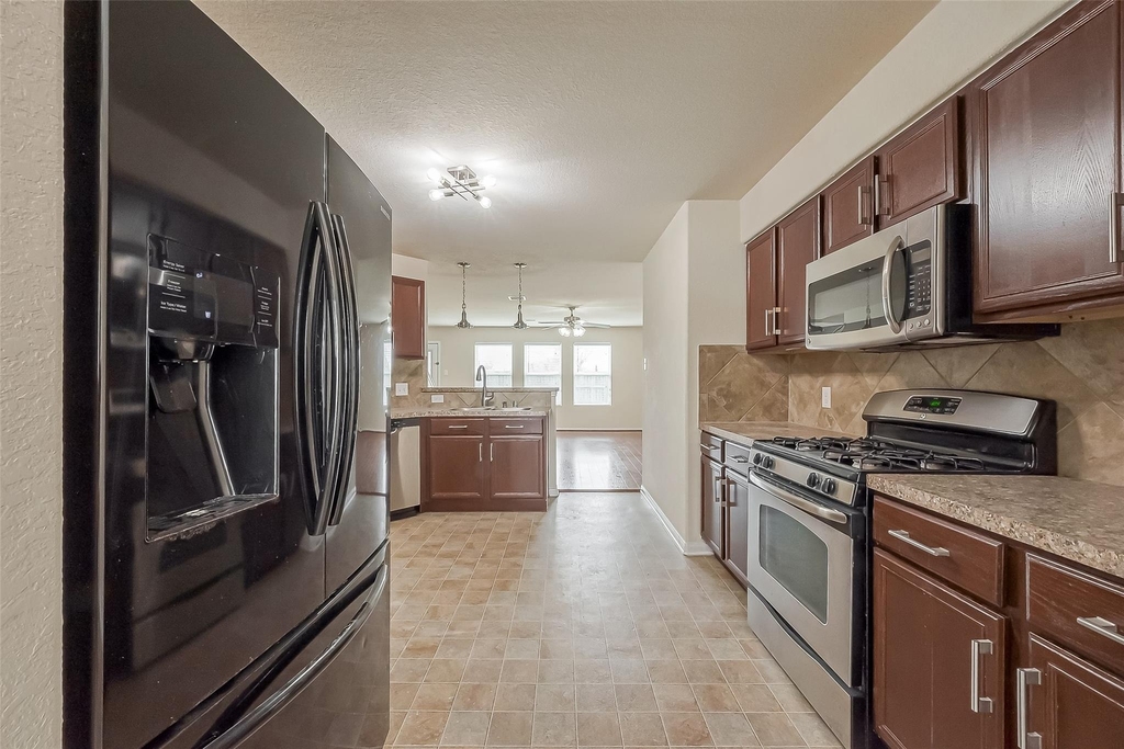 13510 Dahlia Green Way - Photo 16