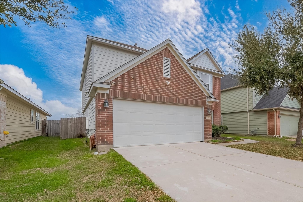 13510 Dahlia Green Way - Photo 2