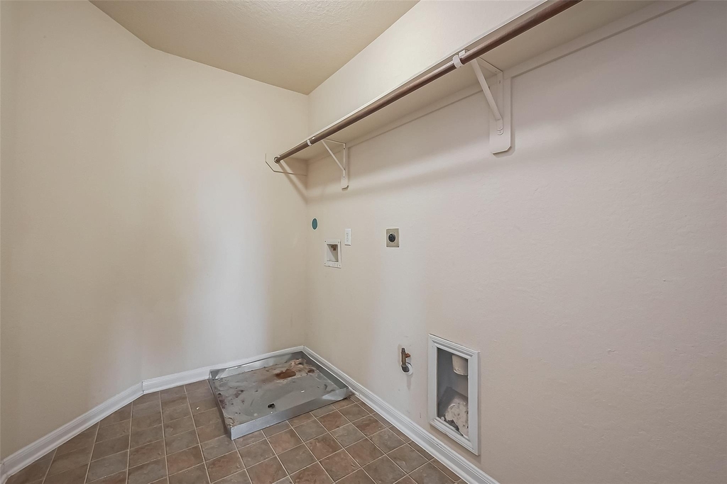 13510 Dahlia Green Way - Photo 21