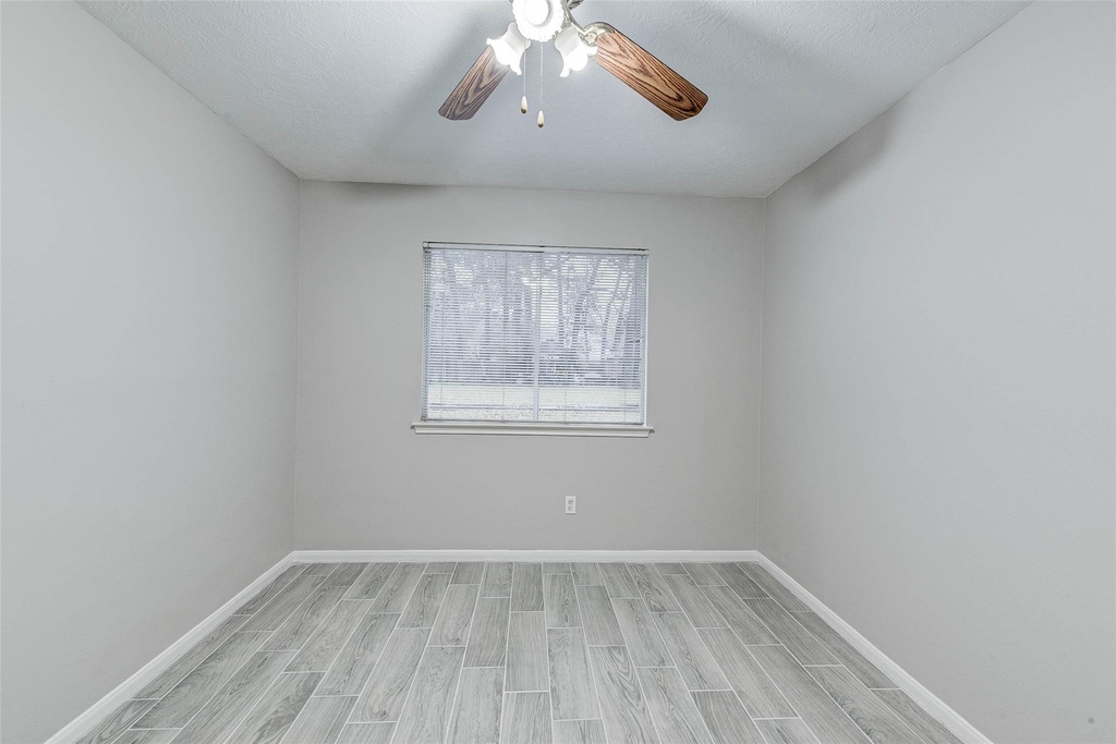 7815 Barnhill Drive - Photo 22