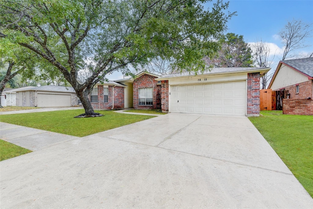 7815 Barnhill Drive - Photo 4