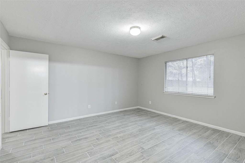7815 Barnhill Drive - Photo 28
