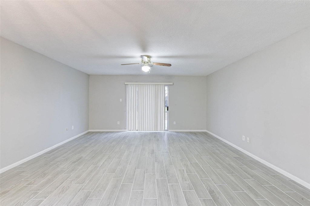 7815 Barnhill Drive - Photo 6