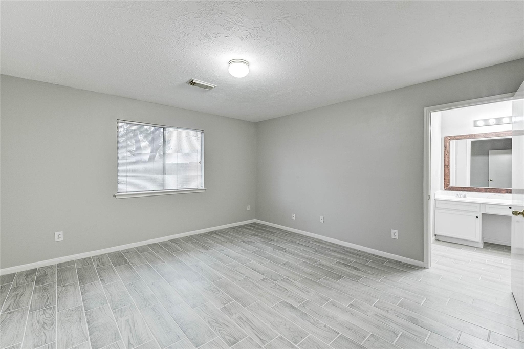 7815 Barnhill Drive - Photo 23