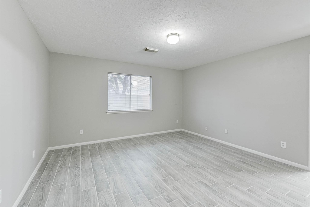 7815 Barnhill Drive - Photo 24