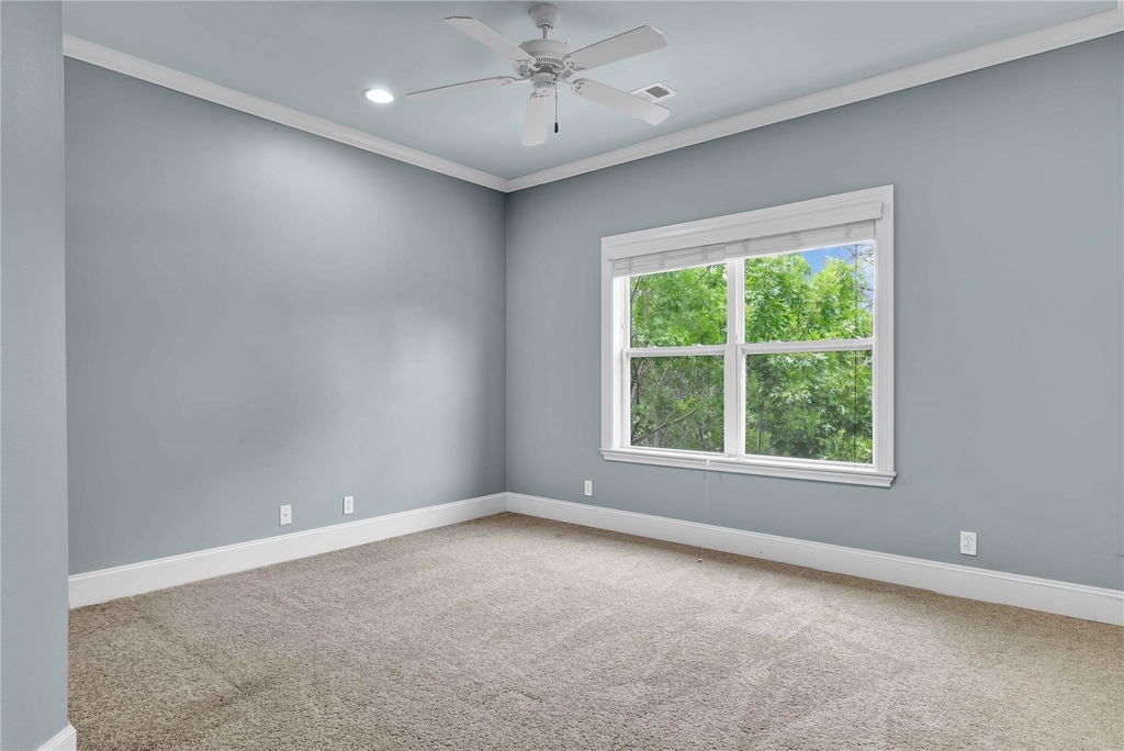 4631 Regent Manor Drive - Photo 21