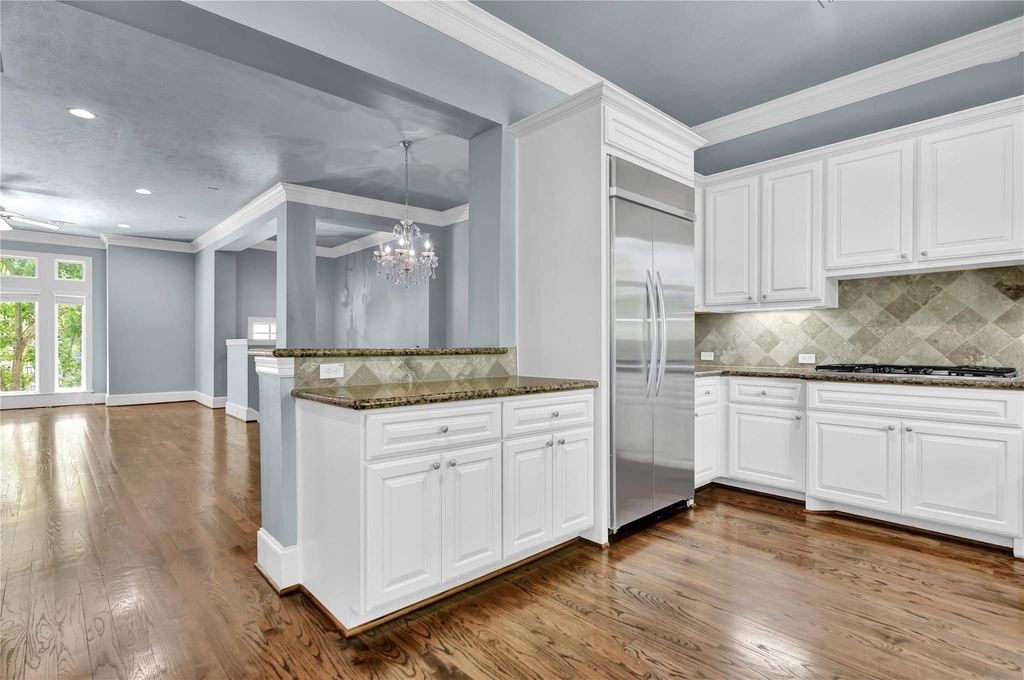 4631 Regent Manor Drive - Photo 9