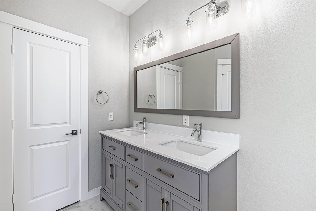 8423 Berry Brush Lane - Photo 20