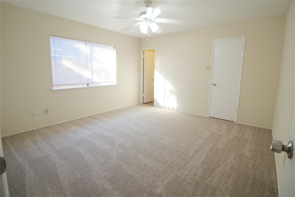5327 Karenbeth Drive Drive - Photo 5