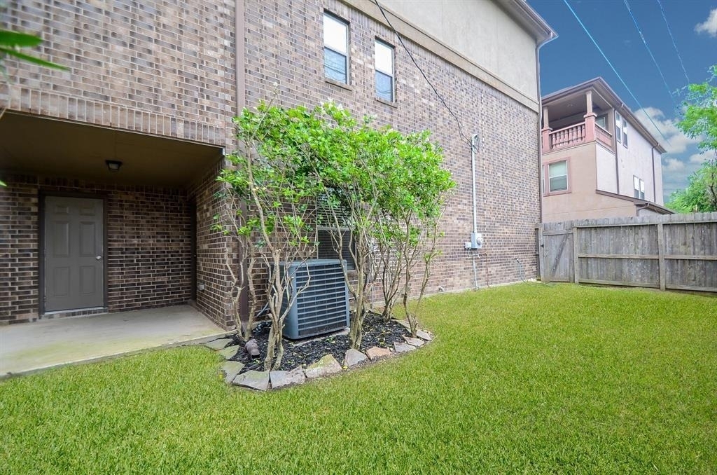 4018 Childress Street - Photo 2