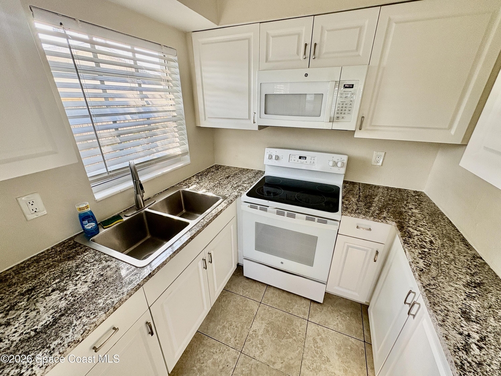 405 Adams Avenue - Photo 6